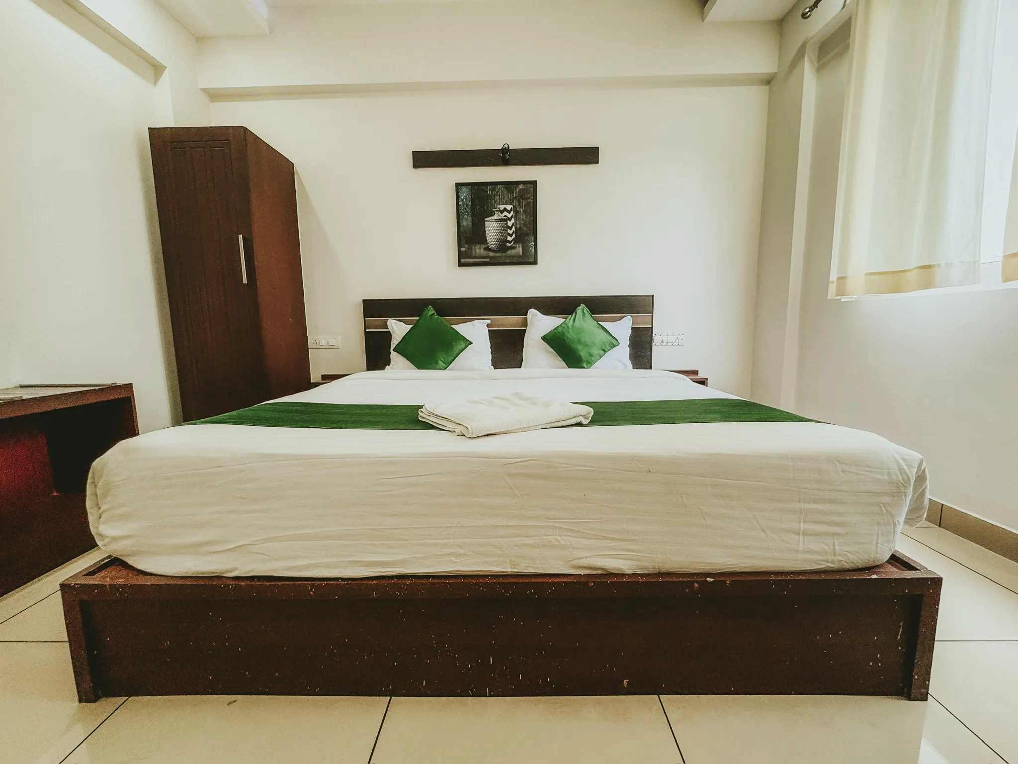 Deluxe Room 2