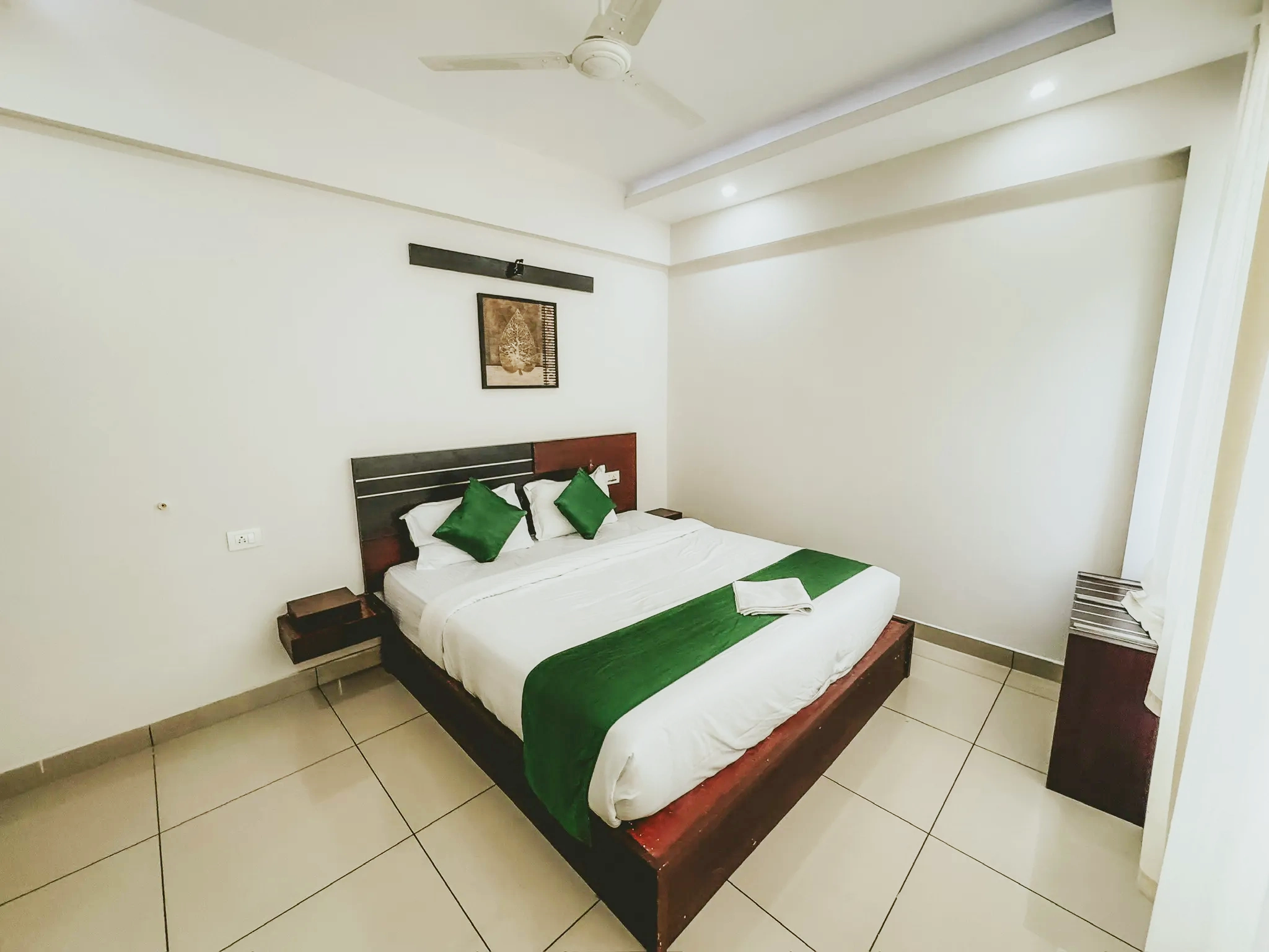 Deluxe Room 3